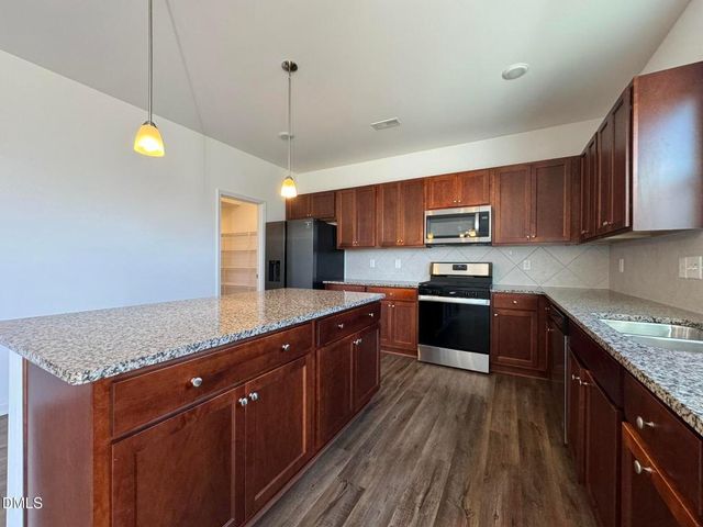 913 Briar Gate Drive, Holly Springs, NC 27540