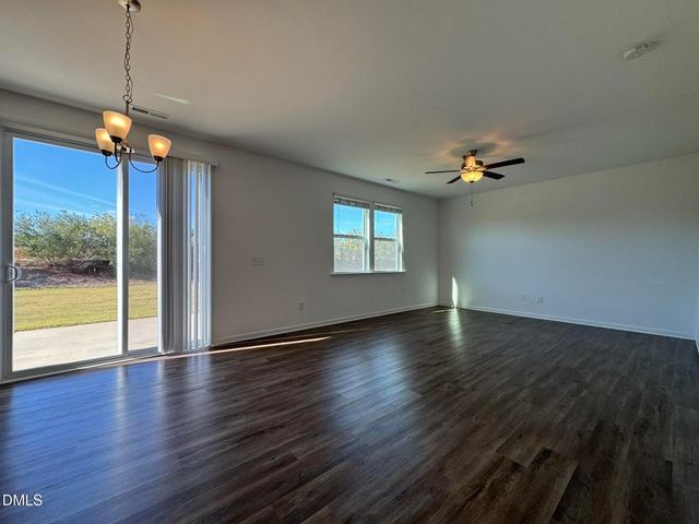 913 Briar Gate Drive, Holly Springs, NC 27540
