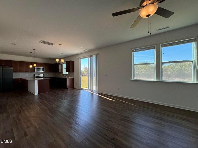 913 Briar Gate Drive, Holly Springs, NC 27540