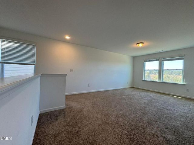 913 Briar Gate Drive, Holly Springs, NC 27540