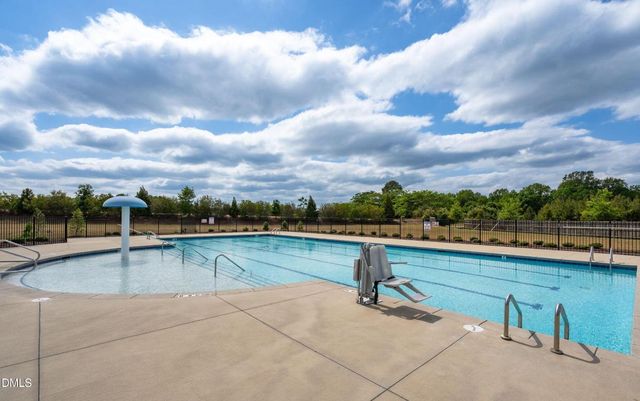 913 Briar Gate Drive, Holly Springs, NC 27540