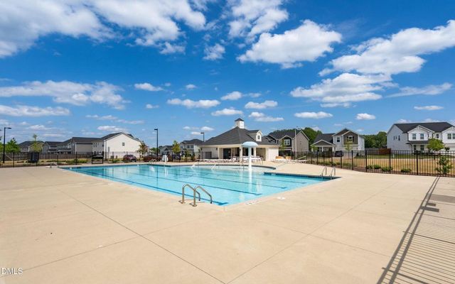 913 Briar Gate Drive, Holly Springs, NC 27540