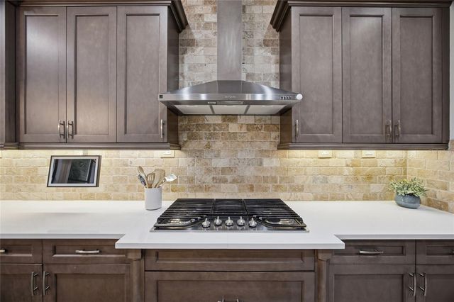 28415 MARSCIANO LANE, Wesley Chapel, FL 33543