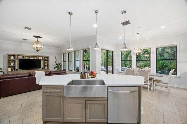 28415 MARSCIANO LANE, Wesley Chapel, FL 33543