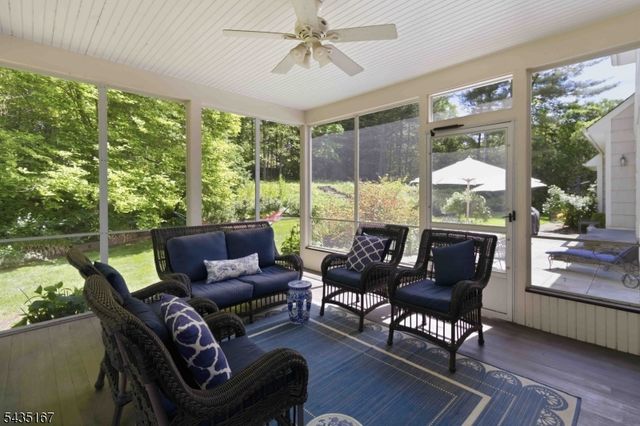 31 Laura Ln, Morris Twp., NJ 07960