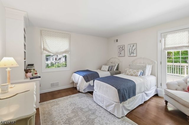 31 Laura Ln, Morris Twp., NJ 07960