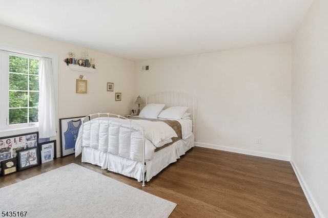 31 Laura Ln, Morris Twp., NJ 07960