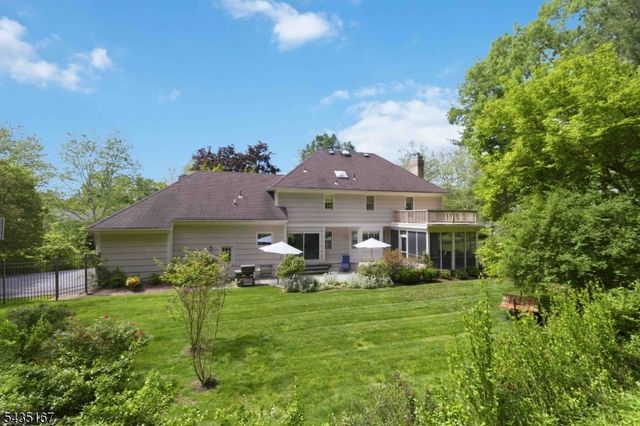 31 Laura Ln, Morris Twp., NJ 07960