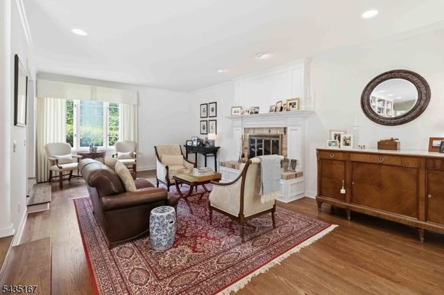 31 Laura Ln, Morris Twp., NJ 07960