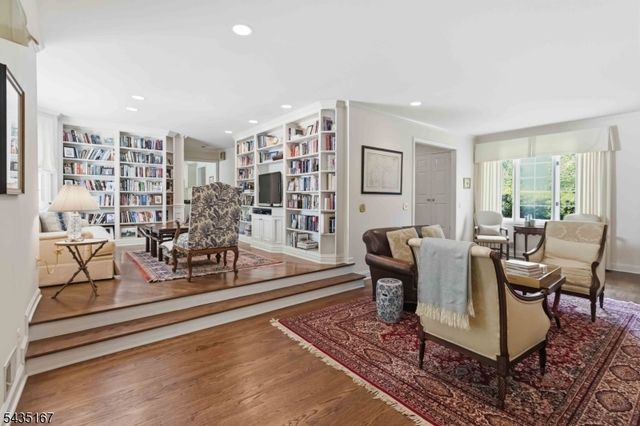 31 Laura Ln, Morris Twp., NJ 07960