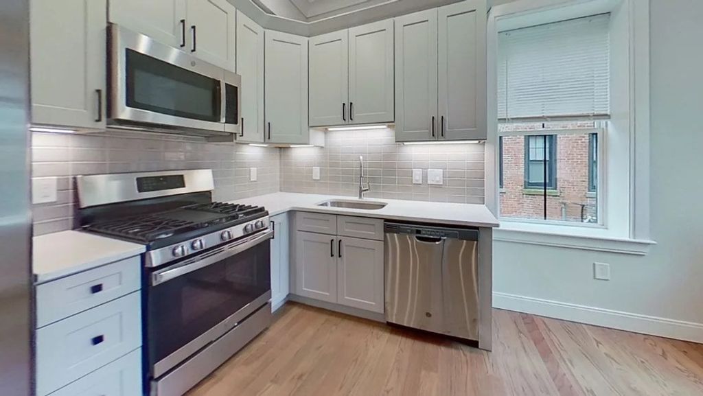 191 Porter St. 3, Boston, MA 02128