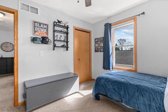 223 ALLEN AVENUE, Oshkosh, WI 54901