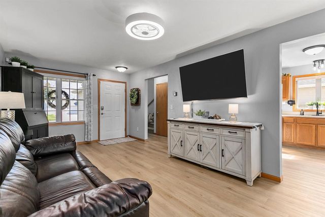 223 ALLEN AVENUE, Oshkosh, WI 54901