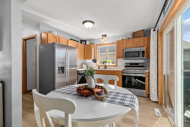 223 ALLEN AVENUE, Oshkosh, WI 54901
