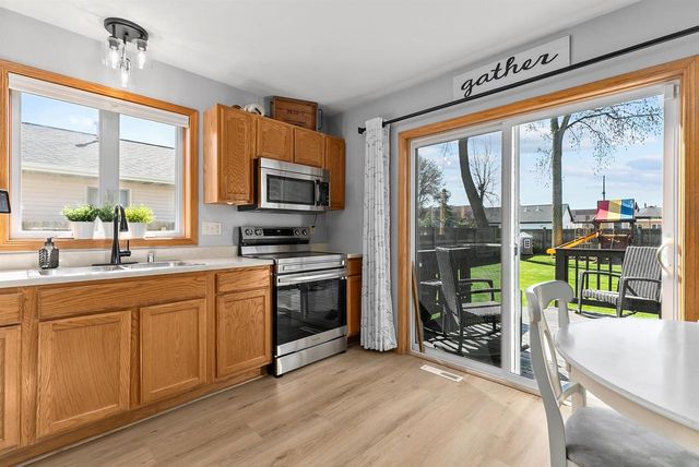 223 ALLEN AVENUE, Oshkosh, WI 54901