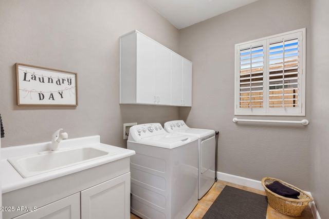 41646 N EMERALD LAKE Drive, Anthem, AZ 85086