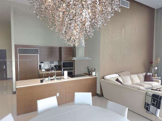 495 Brickell avenue 2201, Miami, FL 33131