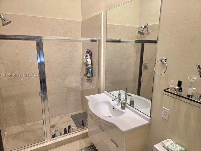 495 Brickell avenue 2201, Miami, FL 33131