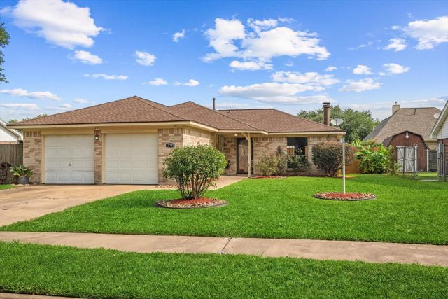 11731 Bexar Drive, La Porte, TX 77571
