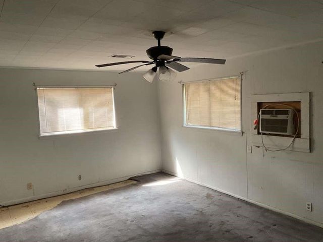 543 Bluebonnet Drive, Freeport, TX 77541