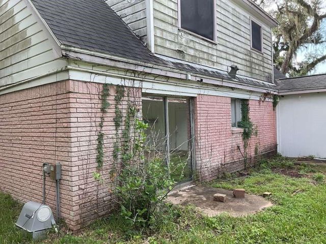 543 Bluebonnet Drive, Freeport, TX 77541