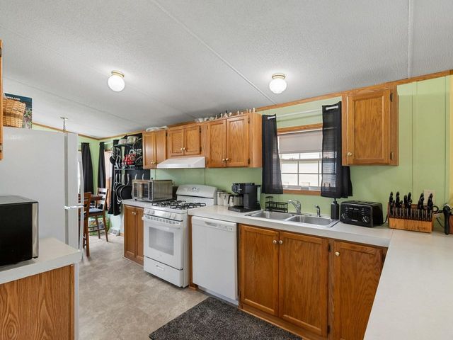 77 Ash Lane, Starksboro, VT 05487