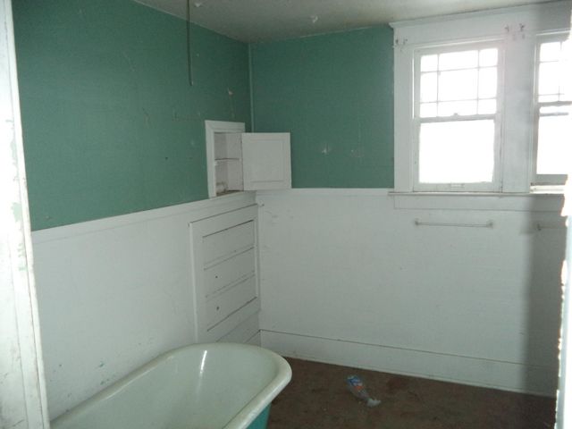 841 E 8th Street, Flint, MI 48503