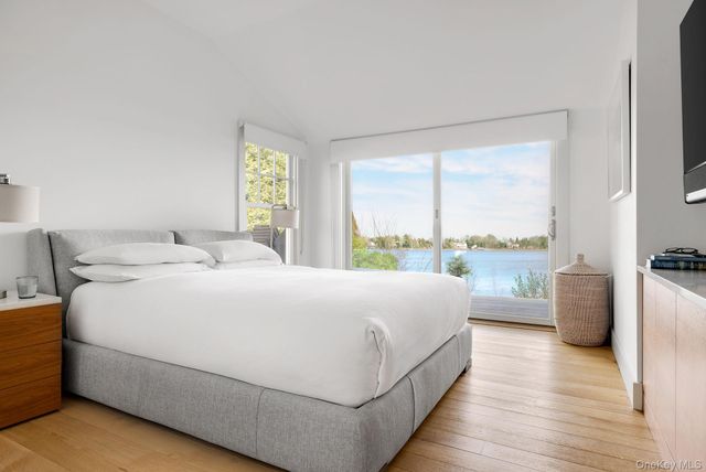 20 Whalers Walk, Sag Harbor, NY 11963