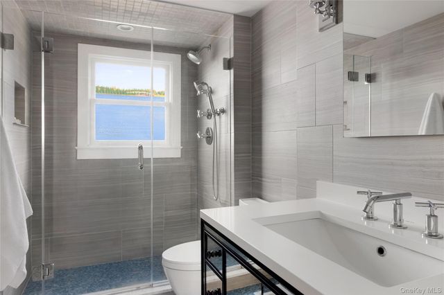 20 Whalers Walk, Sag Harbor, NY 11963