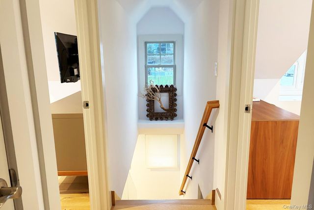 20 Whalers Walk, Sag Harbor, NY 11963