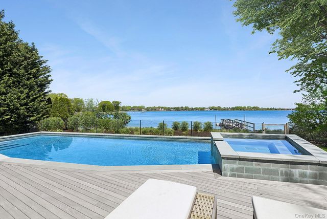 20 Whalers Walk, Sag Harbor, NY 11963