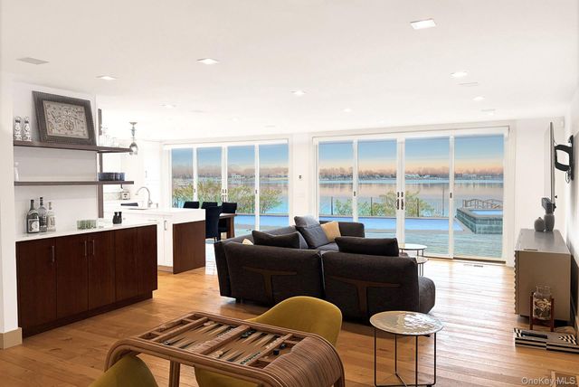 20 Whalers Walk, Sag Harbor, NY 11963