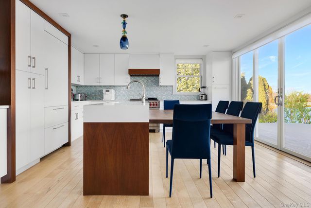 20 Whalers Walk, Sag Harbor, NY 11963