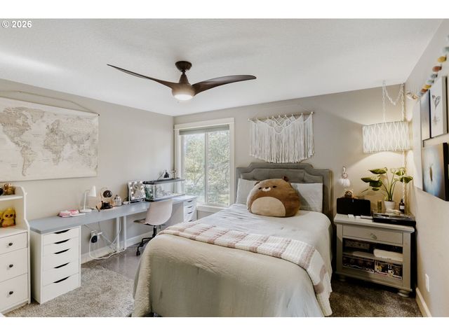 1105 MARYLHURST Dr, West Linn, OR 97068