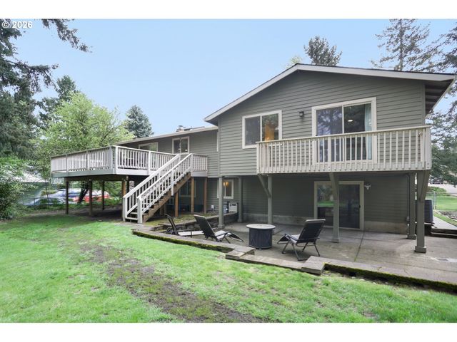 1105 MARYLHURST Dr, West Linn, OR 97068