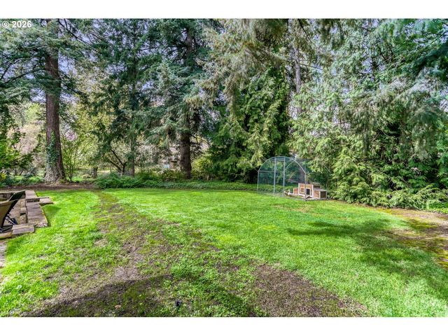 1105 MARYLHURST Dr, West Linn, OR 97068