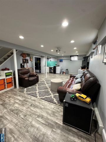 104 John Place, Bergenfield, NJ 07621