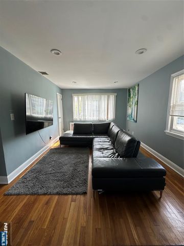 104 John Place, Bergenfield, NJ 07621