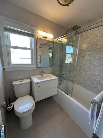 104 John Place, Bergenfield, NJ 07621