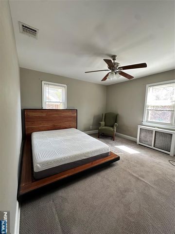 104 John Place, Bergenfield, NJ 07621