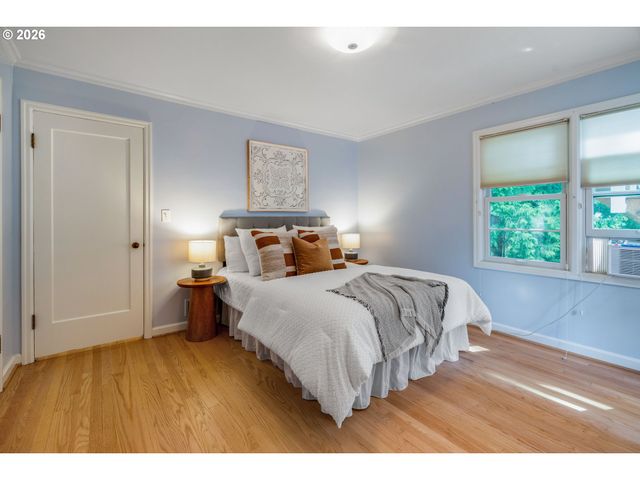 2540 Sw 76TH Ave, Portland, OR 97225
