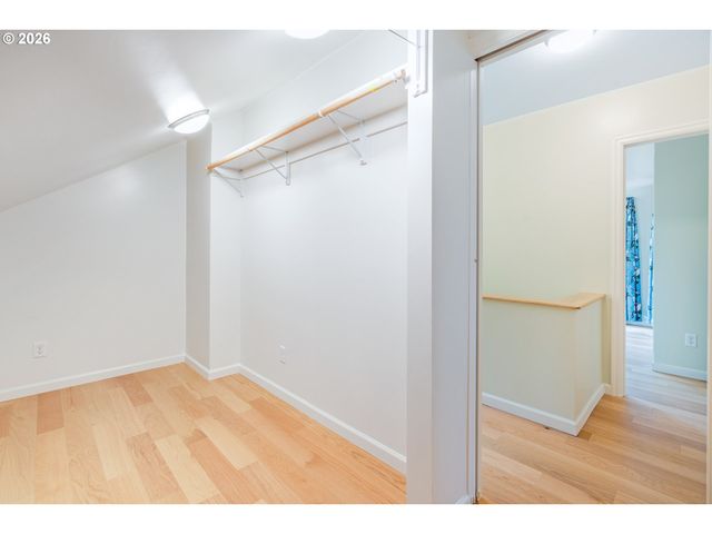 2540 Sw 76TH Ave, Portland, OR 97225
