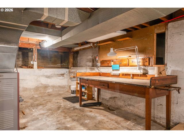 2540 Sw 76TH Ave, Portland, OR 97225