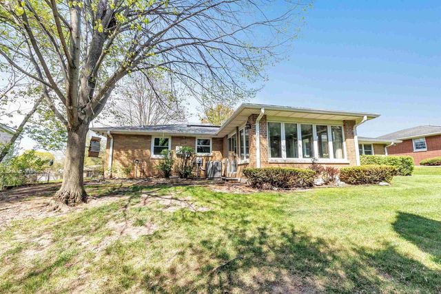 121 ST FRANCIS DRIVE, Green Bay, WI 54301