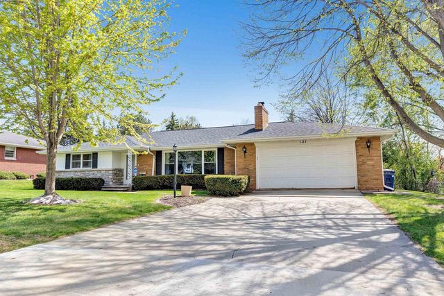 121 ST FRANCIS DRIVE, Green Bay, WI 54301