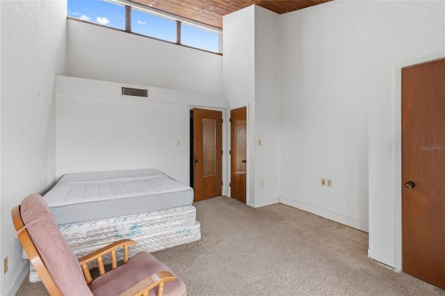 2115 CORNER LAKE DRIVE E, Haines City, FL 33844