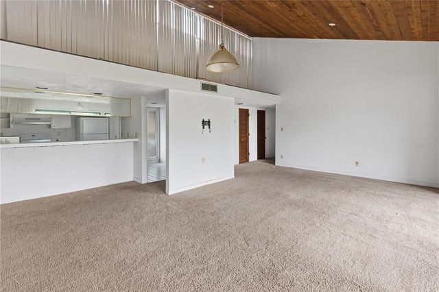 2115 CORNER LAKE DRIVE E, Haines City, FL 33844