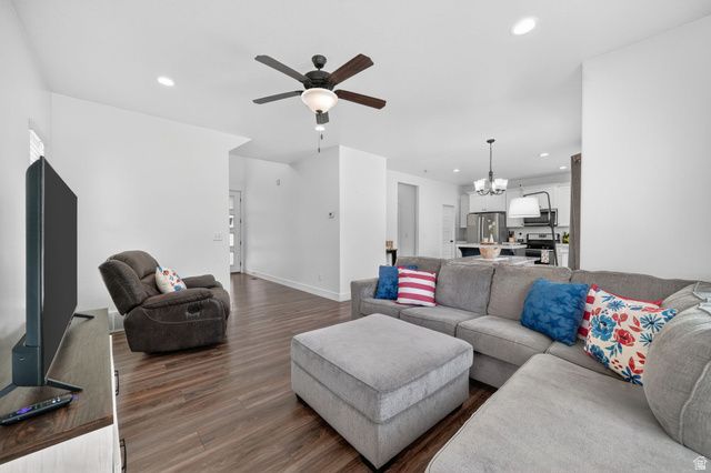 7502 N COTTAGE LN, Eagle Mountain, UT 84005