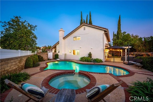 18806 Stare, Northridge (los Angeles), CA 91324