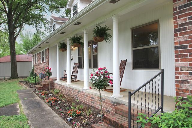 701 E Pleasant Vw, Rogers, AR 72756